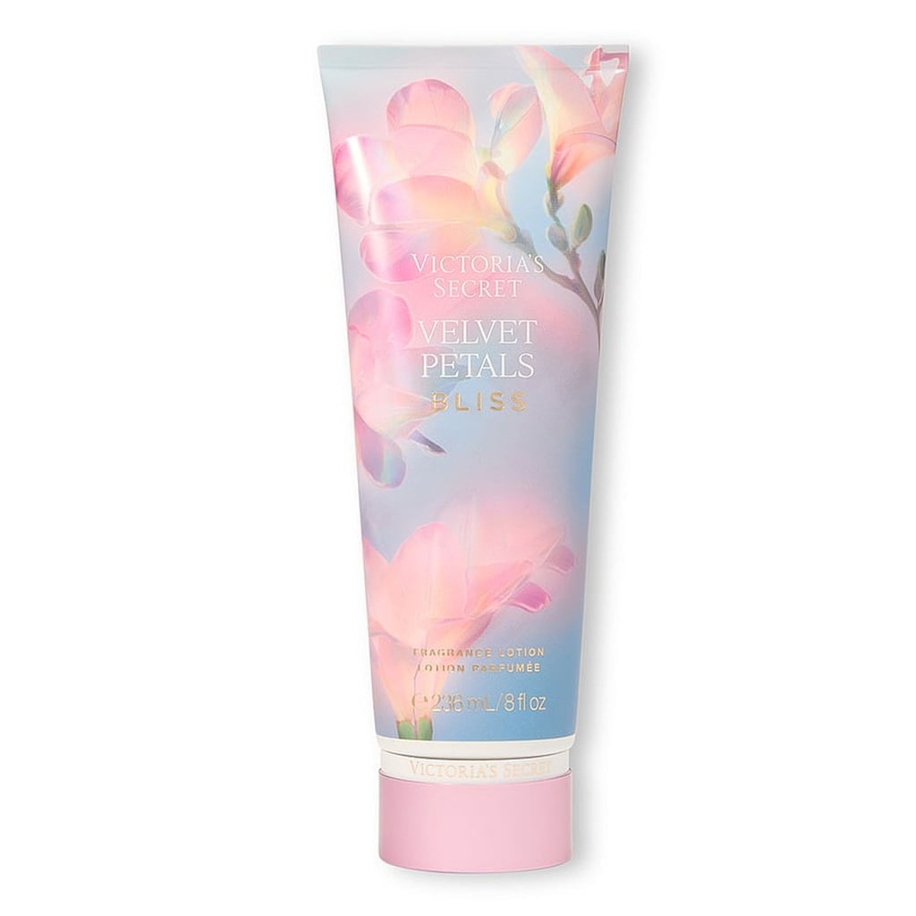Velvet Petals Bliss Body Lotion 236 ml
